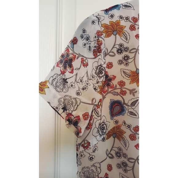 Pleated Floral Dress - Picture 4 of 12